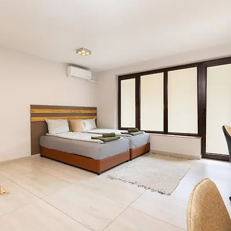 Apartment 'ozi' Quite Place In Perfect Center *